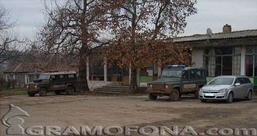 Гранични пак без пари, трупат вересии