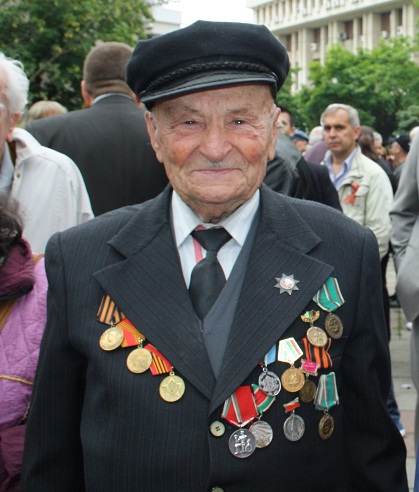94-годишният ветеран Янаки Янакиев: Който говори за война не е добър човек