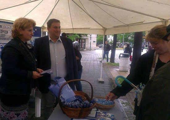 Кандидатът за евродепутат от ГЕРБ Емил Радев се срещна с жителите на Бургас