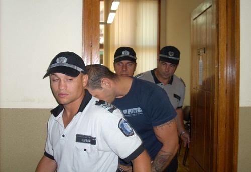 Адвокати искат по-лека присъда за убийство, не било умишлено и прекалено жестоко