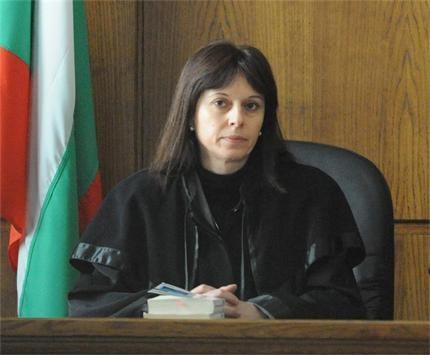 Шефът на Централна избирателна комисия хвърли оставка