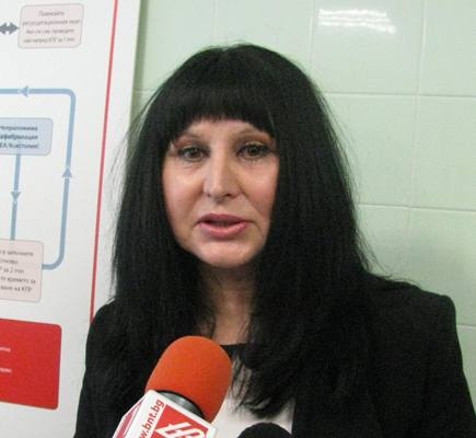 6500 семейства в България искат да осиновят дете