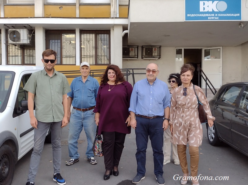 Изправи се! България закриха кампанията си в Бургас пред ВиК, за да покажат какво вече успяха да постигнат