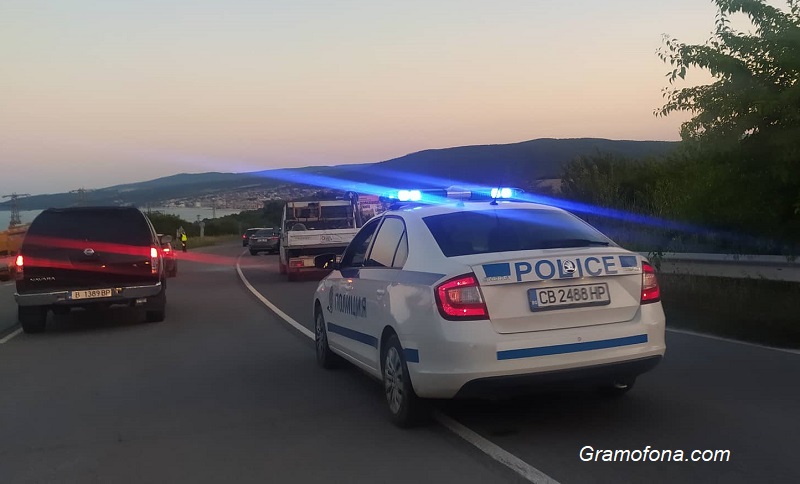 Пешеходец предизвика катастрофа на главния път Бургас-Варна 