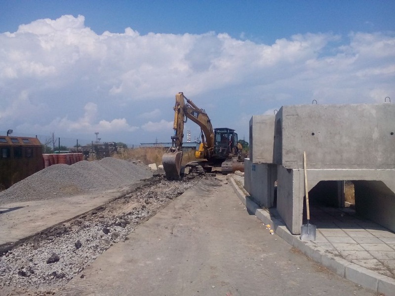 Захранват индустриалната зона с вода, газ и оптичен интернет