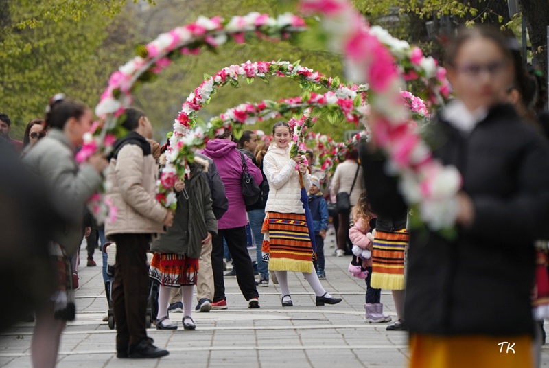 Цветница е, Бургас се превръща в празник на пролетта