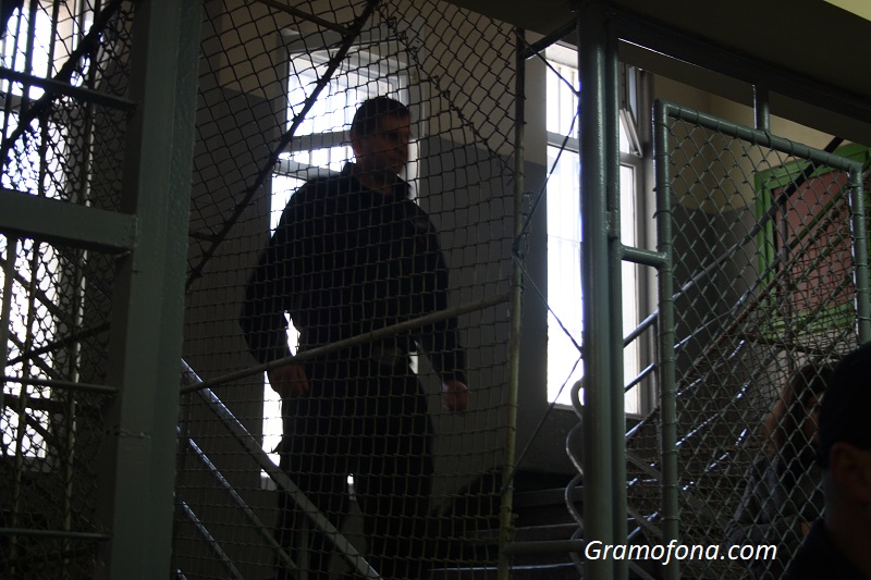 Нощна проверка в ареста във Варна, задържани са 5 надзиратели