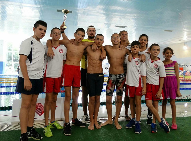 Бургаски плувци станаха вицешампиони 