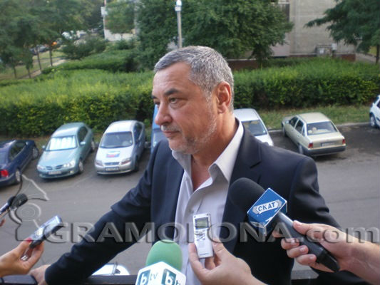 Валери Симеонов: Загиналите карикатуристи не са герои