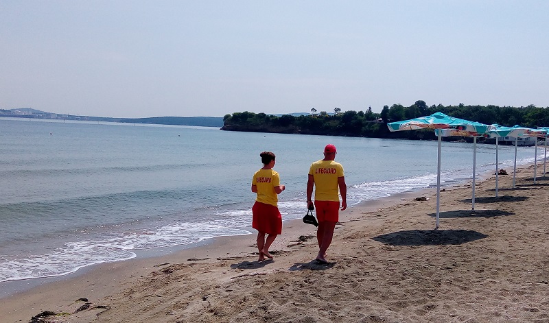 Спасители на плажа: В Крайморие обходни двойки вече се грижат за безопасността на летовниците
