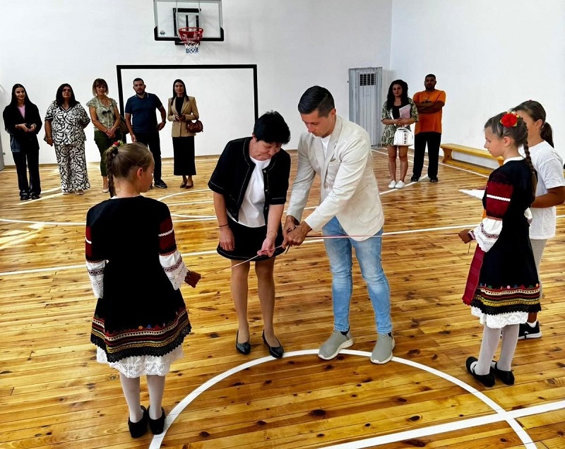 Ахтопол с нов физкултурен салон
