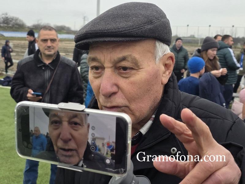 90-годишният Панайот Костов: Не мога да извадя футбола от сърцето си