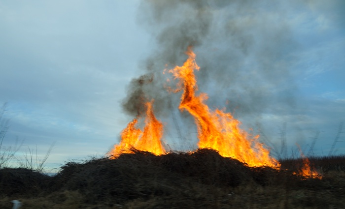 Човек е изгорял при пожар край Айтос