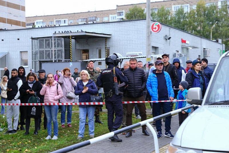 13 жертви след стрелба в руско училище