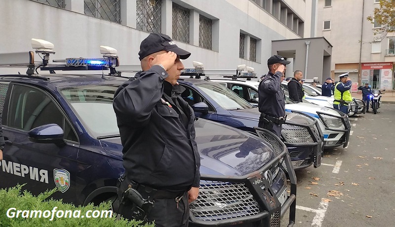 Заплатите в МВР и МО ще скочат с нови 12%