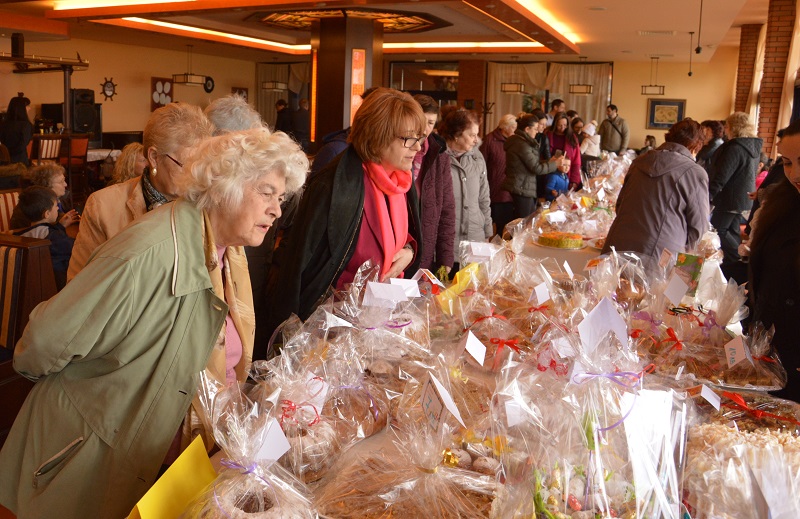 Кулинарен базар в Созопол помага на три социални центъра
