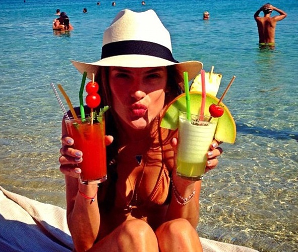 Какви коктейли се пият на плажа в Слънчев бряг