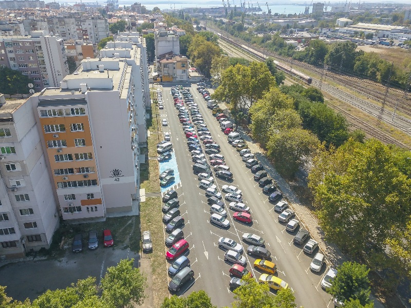 Втори етаж над съществуващи бургаски паркинги ще увеличи значително капацитета им