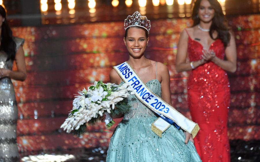Красавица от Гваделупа е новата Мис Франция