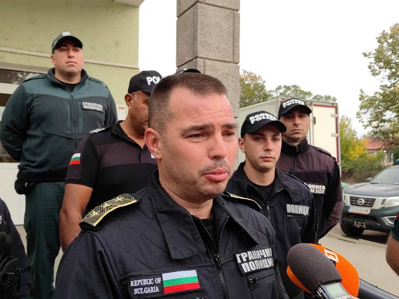 Гранична полицайка е простреляна при гонка с мигранти