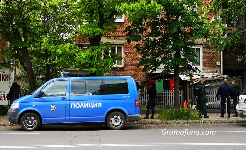 Прокуратурата обвини в опит за убийство мъжа, наръгал съсед на ул. „Сан Стефано“