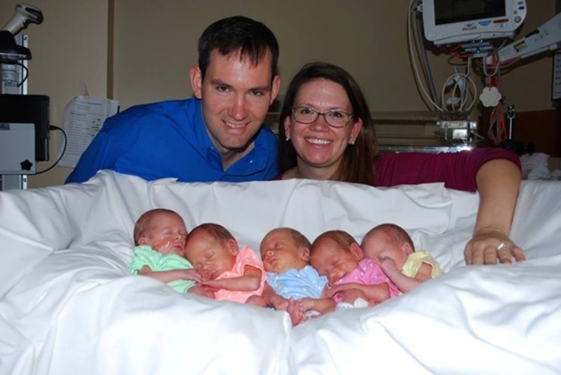 Американка роди петзнаци за 17 минути