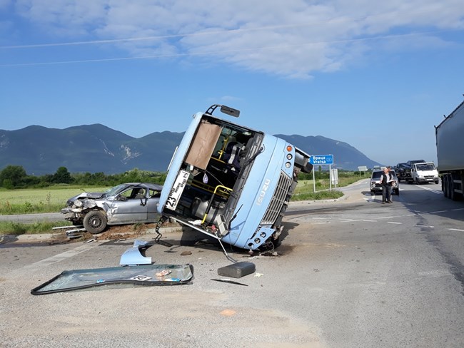 12 пострадаха при сблъсъка край Враца 