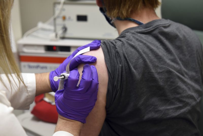 1729 нови случаи на коронавирус у нас, ваксинираните са 4600 души