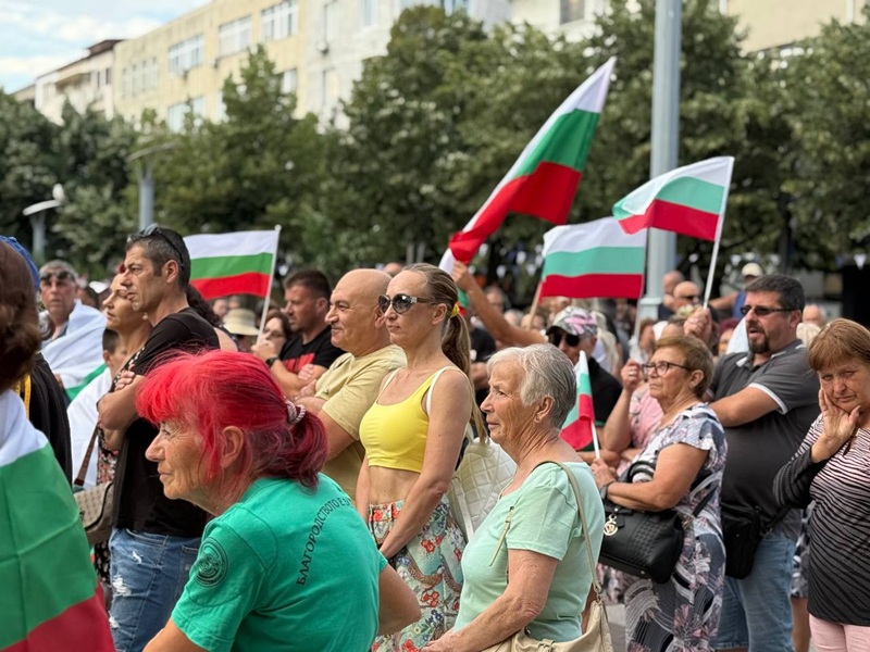 Възраждане: Бургас казва „Не“ на еврото и натиска от Брюксел