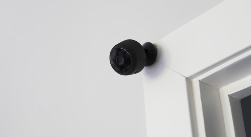 До 8 години затвор грозят директора със скритите камери в училище