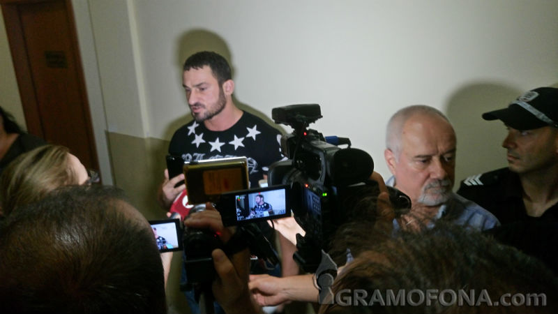 На първа инстанция: Полицай осъди Перата за клевета