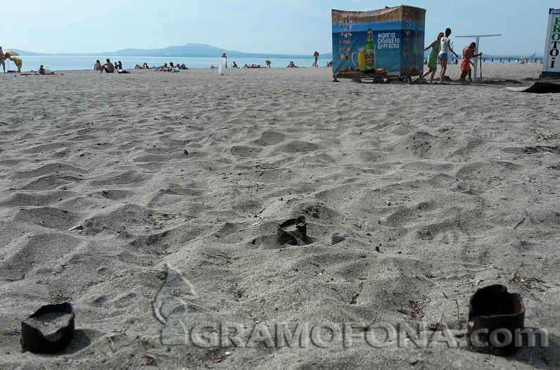 Сигнал до Gramofona.com: Опасни железа на бургаския плаж