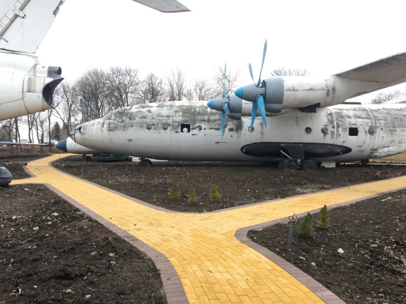 Старите самолети край Сарафово се превръщат в интерактивен музей
