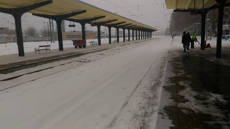 Всички влакове от и за Бургас пътуват, но със закъснение