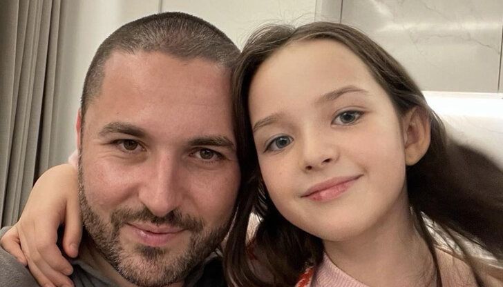 Бащата на Сияна влиза в политиката