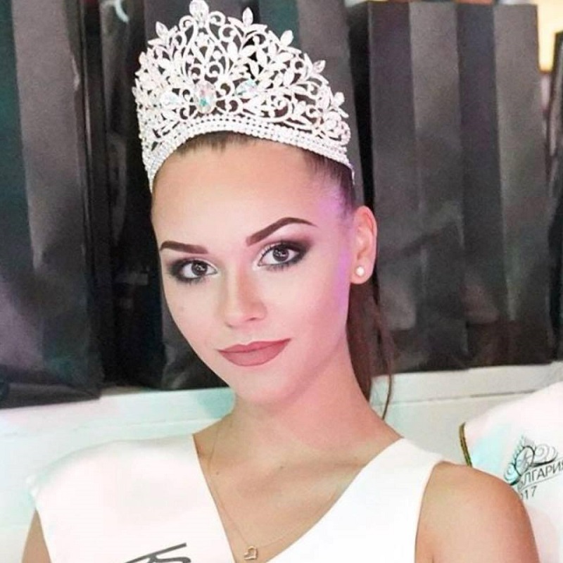 „Мис България“ и „Мисис Бургас“ ще красят ревюто на дъщерята на Стефан Диомов