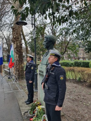 Бургас се преклони пред паметта на Васил Левски