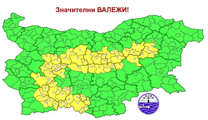 Жълт код за валежи и гръмотевици в страната