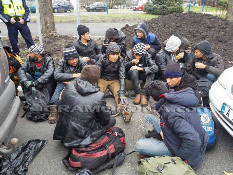 Държавата търси терени за нови бежански центрове