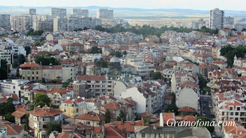 Значителен ръст на сделките с имоти в Бургас през първата половина на 2021
