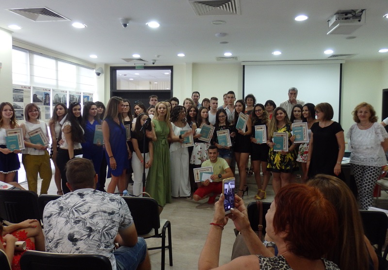 39 отличници във Випуск 2019 на Руската гимназия