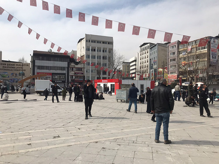 Ново земетресение 5,6 по Рихтер в Турция, има рухнали сгради