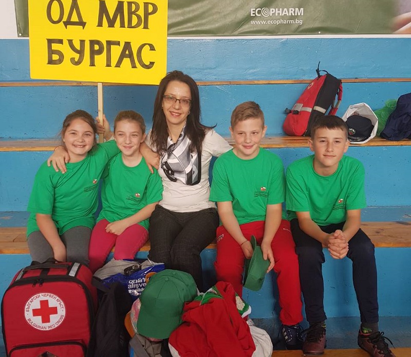 Четвъртокласници от бургаското „Васил Априлов“ втори на националното състезание на детските полицейски управления