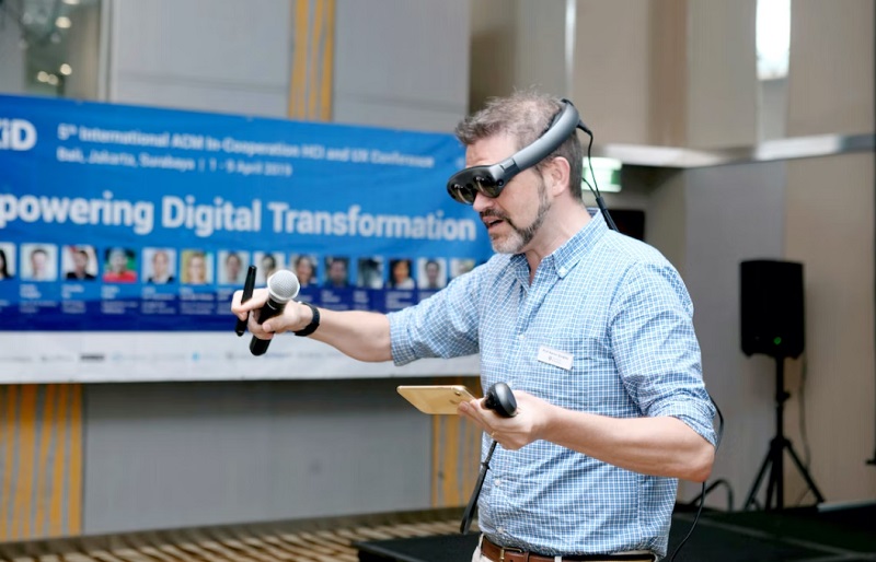 Струва ли си да инвестираме в очила за виртуална реалност?