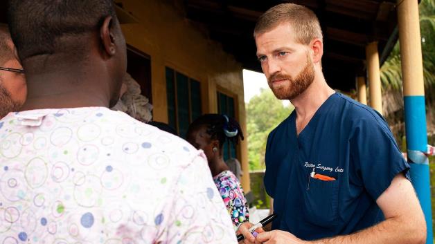 Американски лекари заразени със смъртоносната Ебола