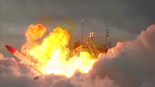 Космическа ракета се взриви секунди след излитане в Япония