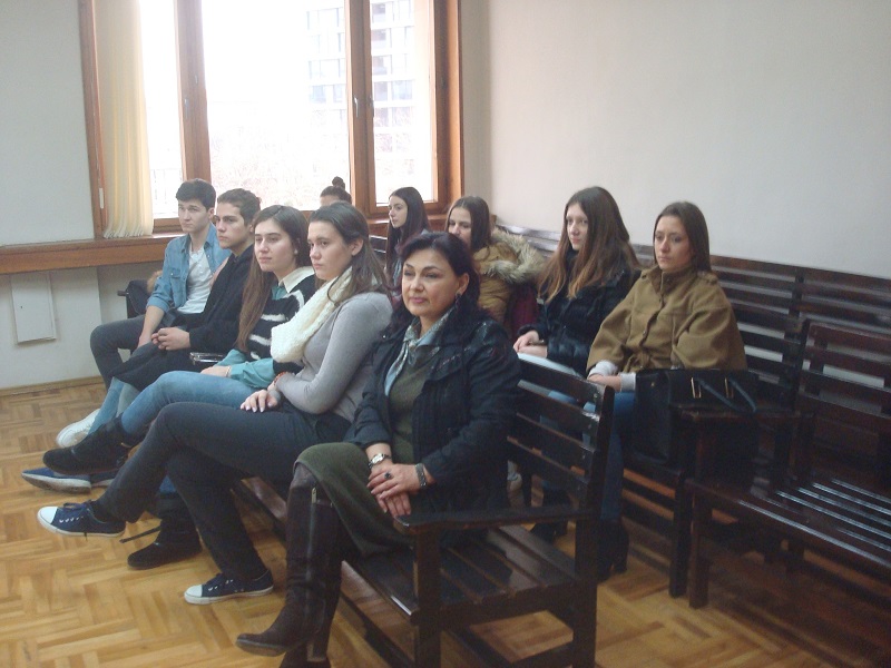 Ученици от Английската гимназия гостуваха на Окръжен съд – Бургас