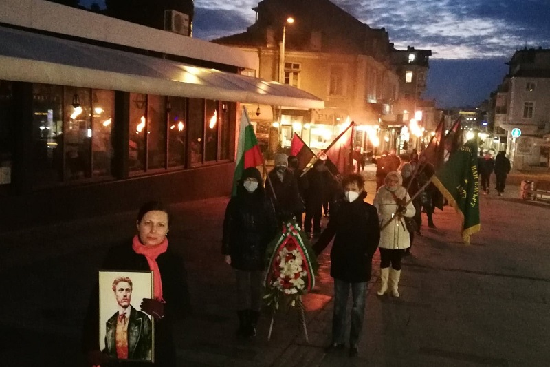 ВМРО – Бургас проведе за 20-ти път традиционното си факелно шествие в памет на Левски