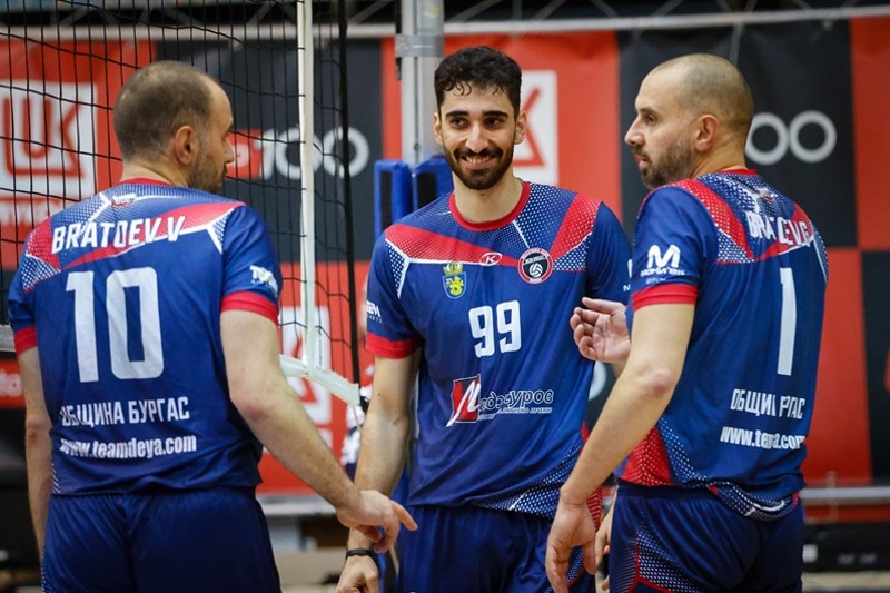 И Нефтохимик, и Дея победиха като гости в Суперволей