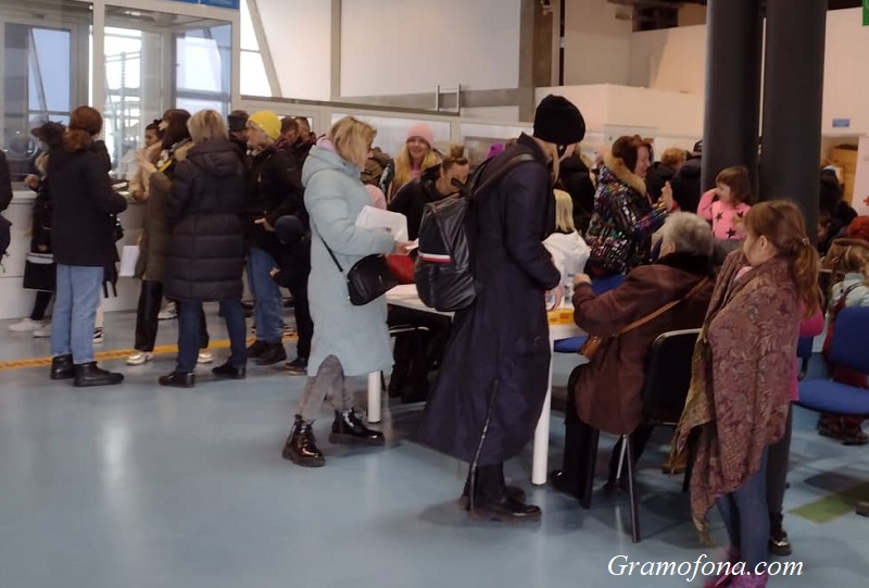 В Бургас денонощно ще се издават удостоверения за временна закрила